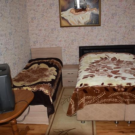 3 Room Flat In Tbilisi Bagian luar foto