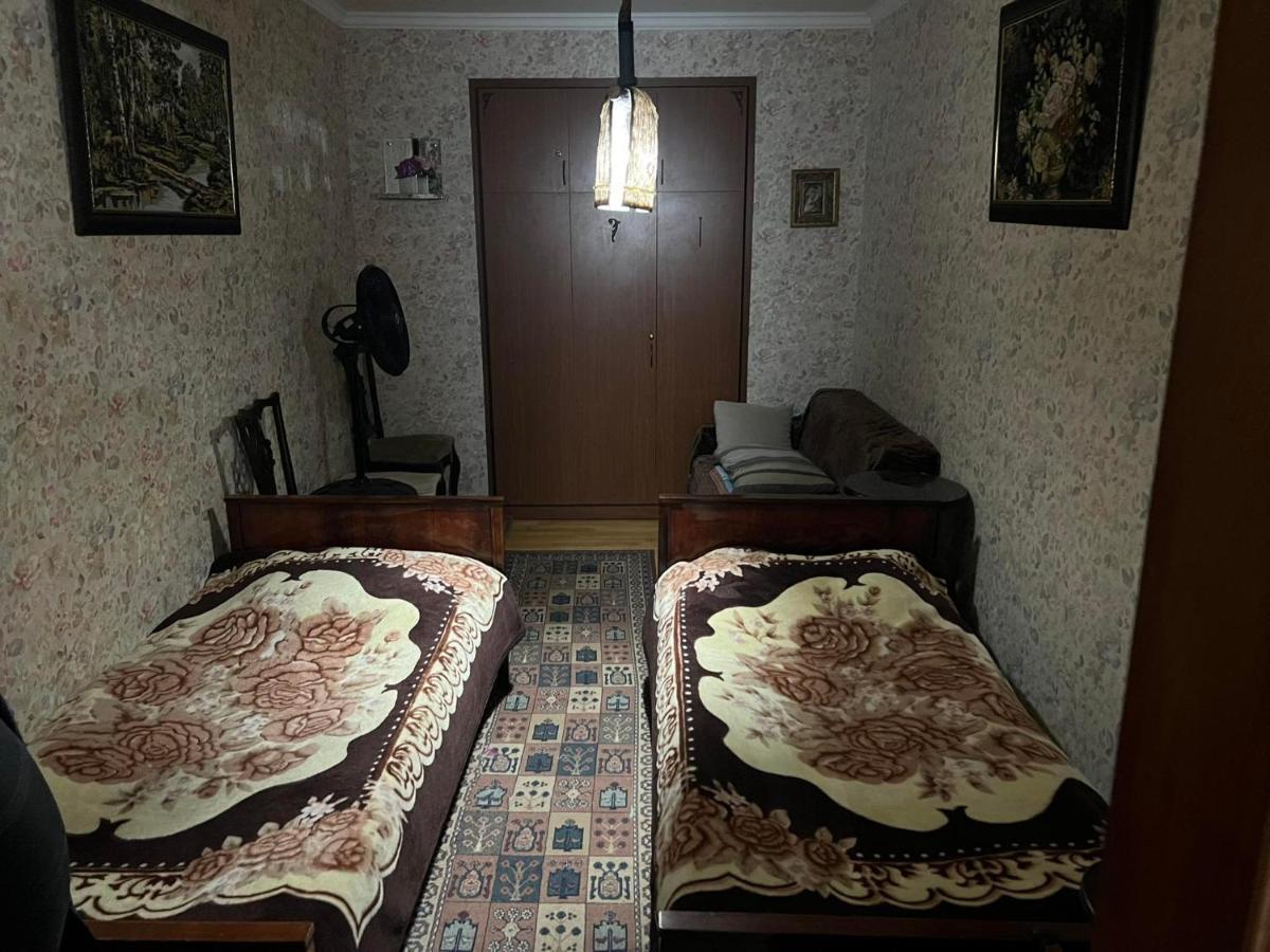 3 Room Flat In Tbilisi Bagian luar foto