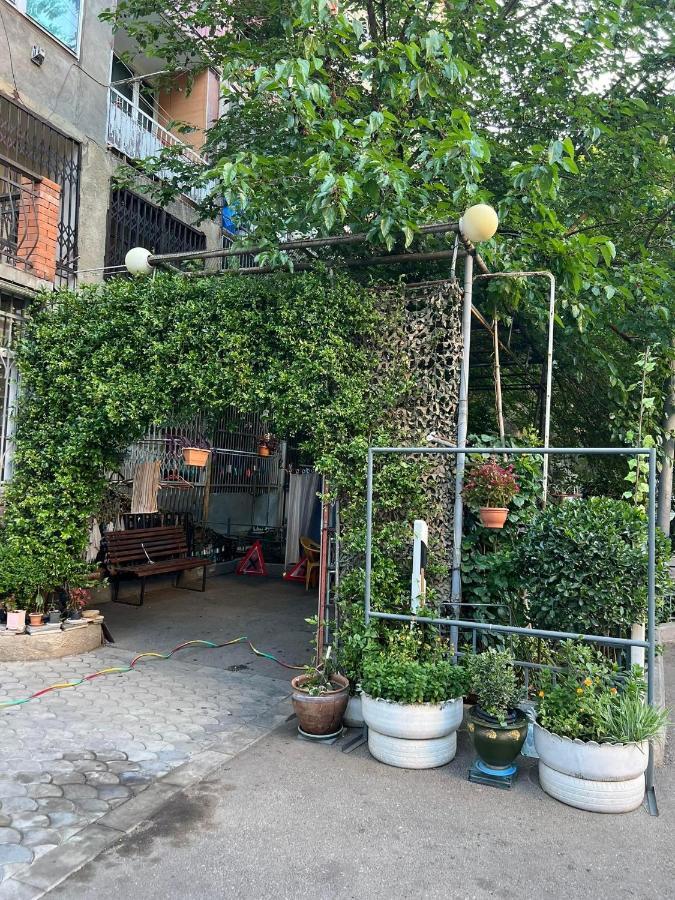 3 Room Flat In Tbilisi Bagian luar foto