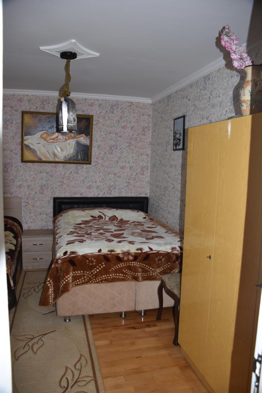 3 Room Flat In Tbilisi Bagian luar foto