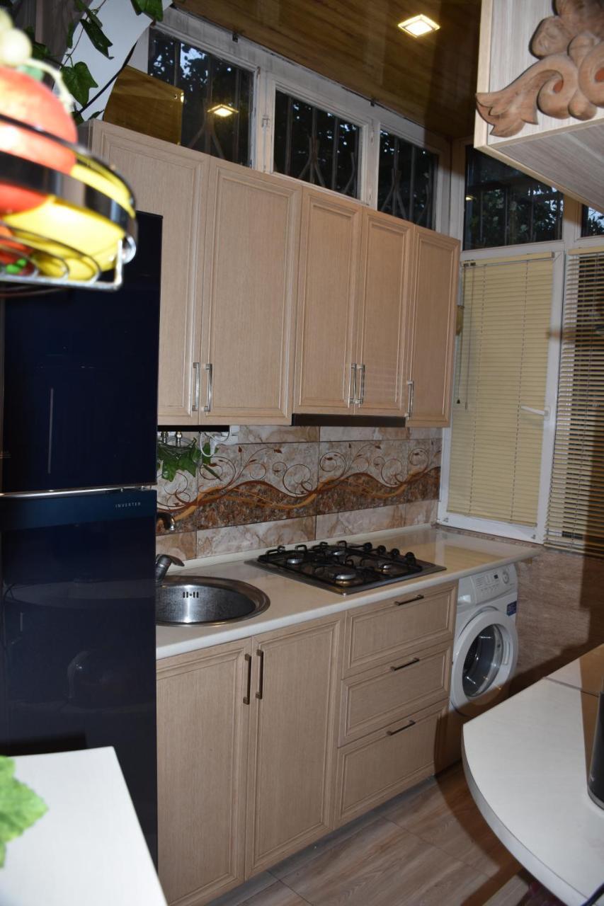 3 Room Flat In Tbilisi Bagian luar foto